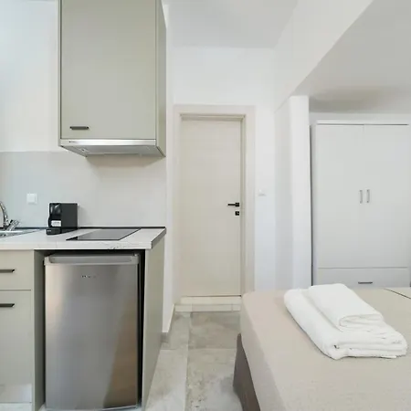 Acroterra - Easy Living Алики